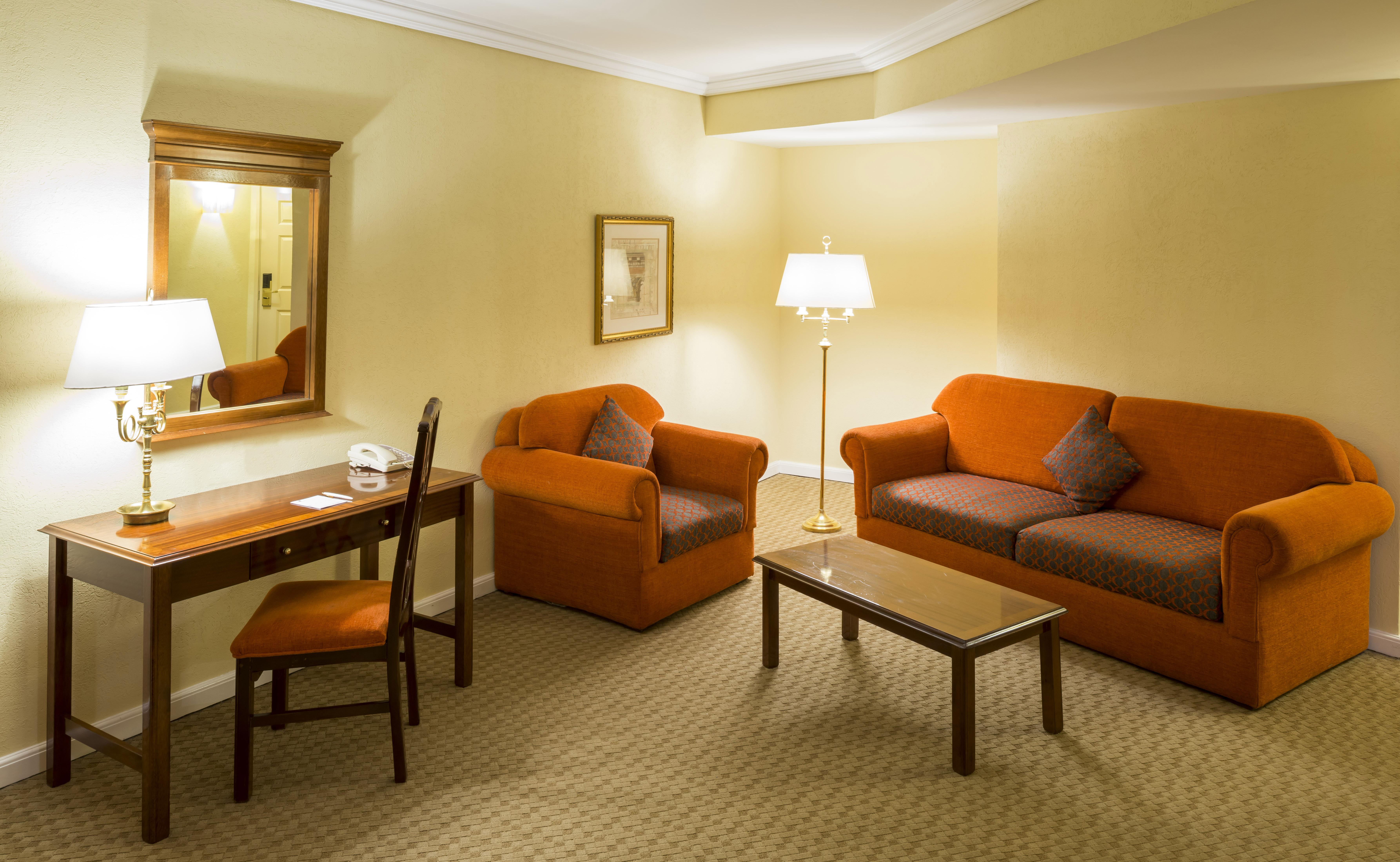 Camino Real Puebla Angelopolis Hotel Buitenkant foto A living room
