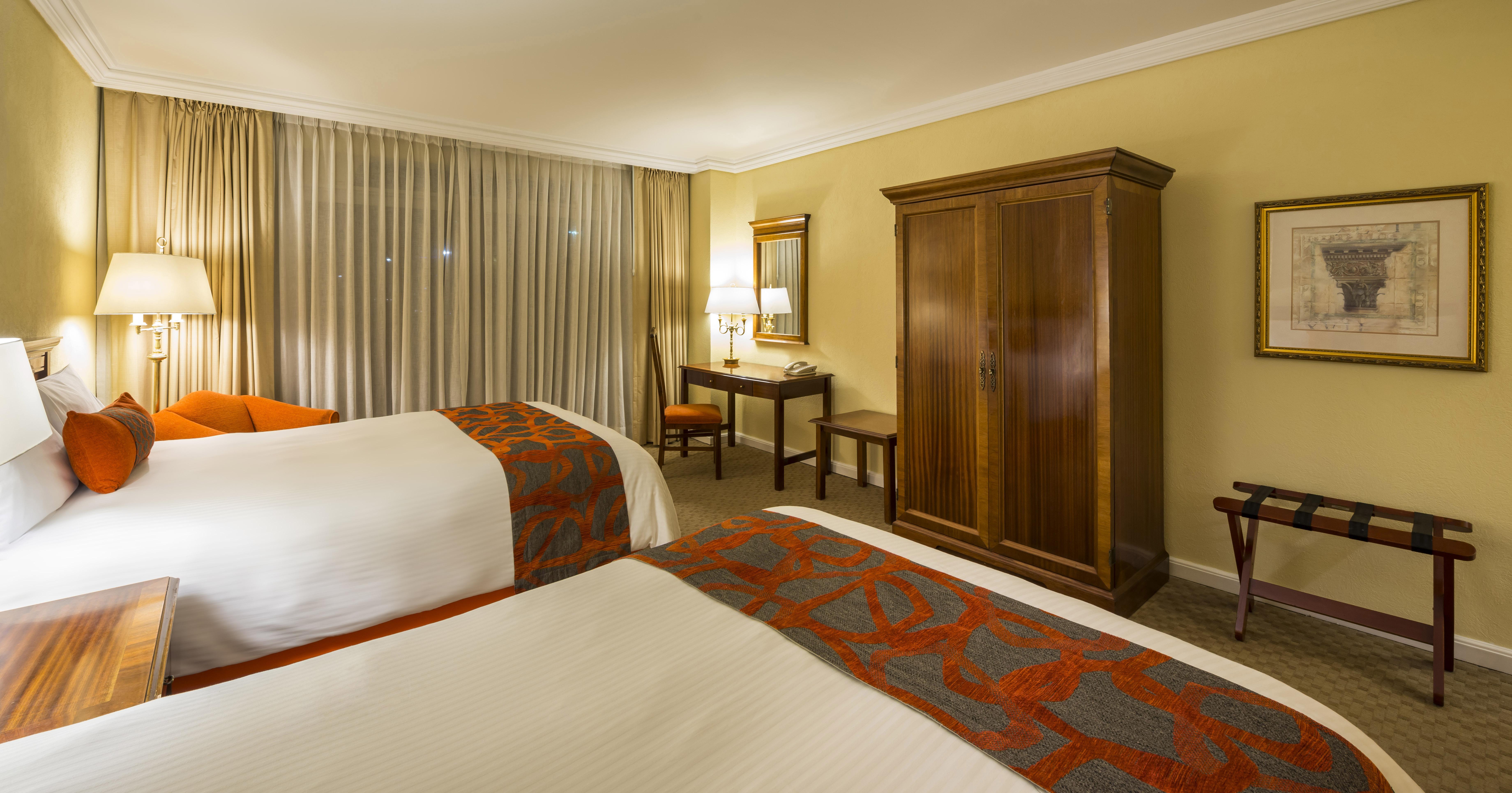 Camino Real Puebla Angelopolis Hotel Buitenkant foto A room at the hotel