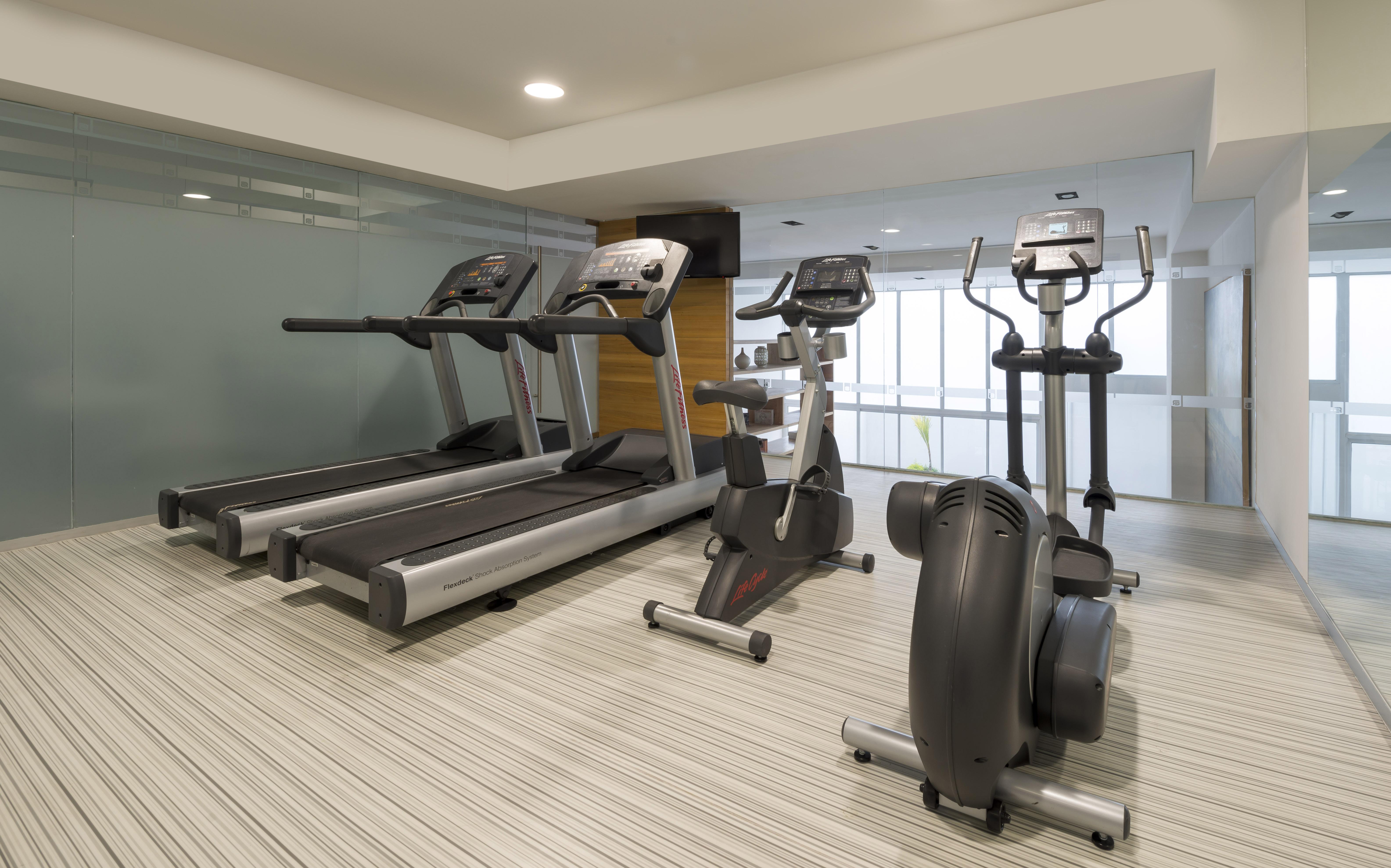 Camino Real Puebla Angelopolis Hotel Buitenkant foto Elliptical cross trainer (right)