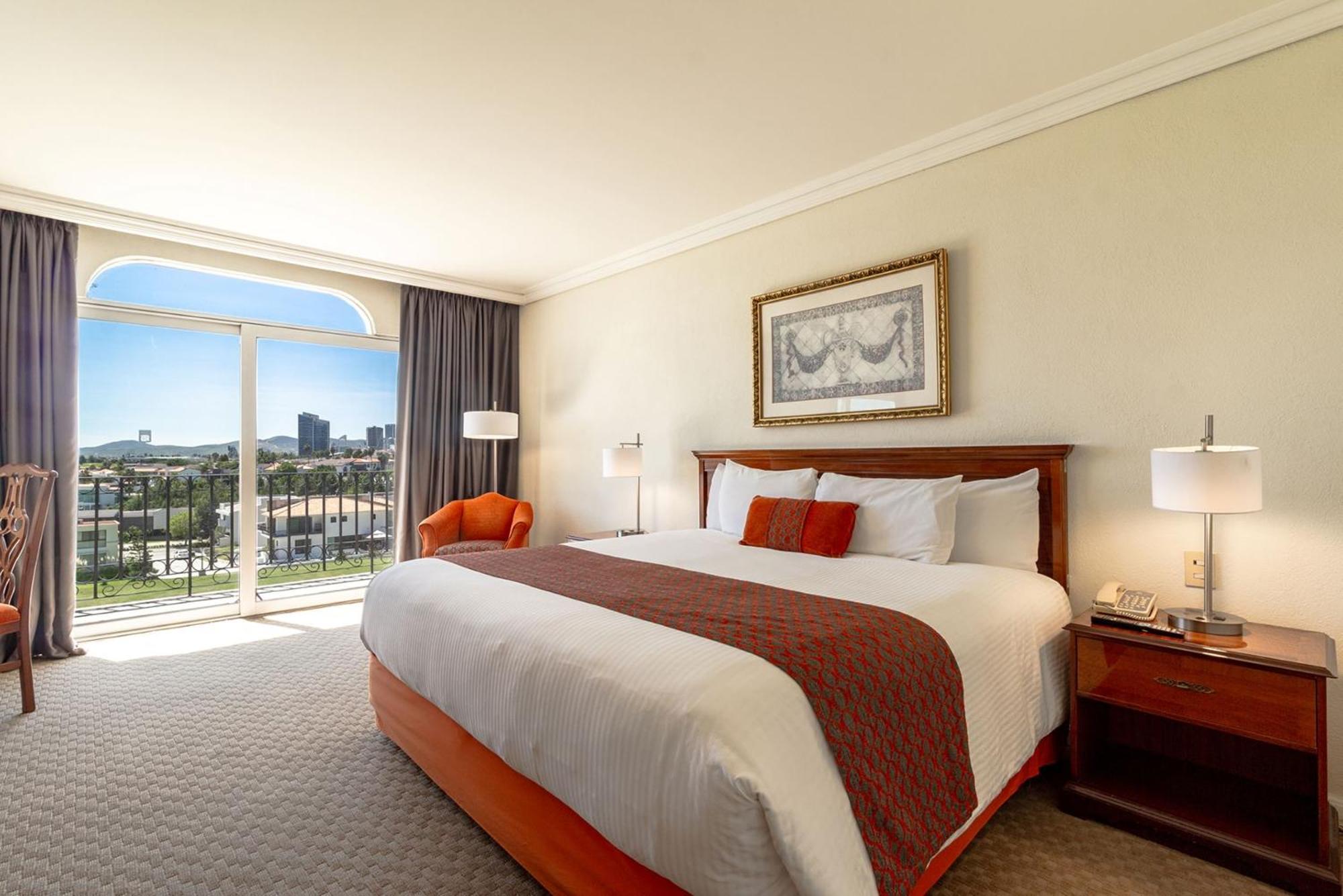 Camino Real Puebla Angelopolis Hotel Buitenkant foto A guest room at the Hilton San Diego Bayfront