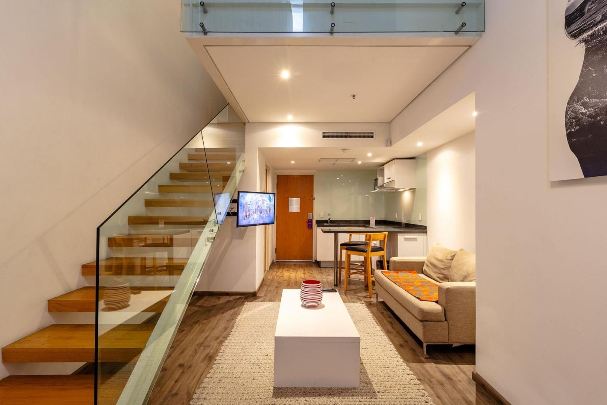 Camino Real Puebla Angelopolis Hotel Buitenkant foto A duplex apartment at The Met