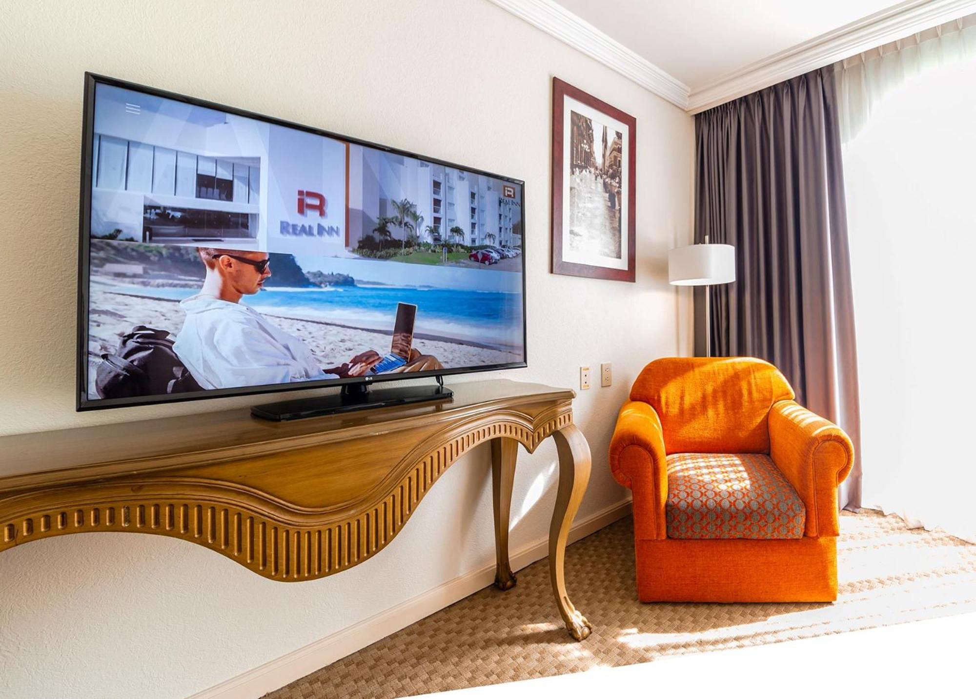 Camino Real Puebla Angelopolis Hotel Buitenkant foto A television set